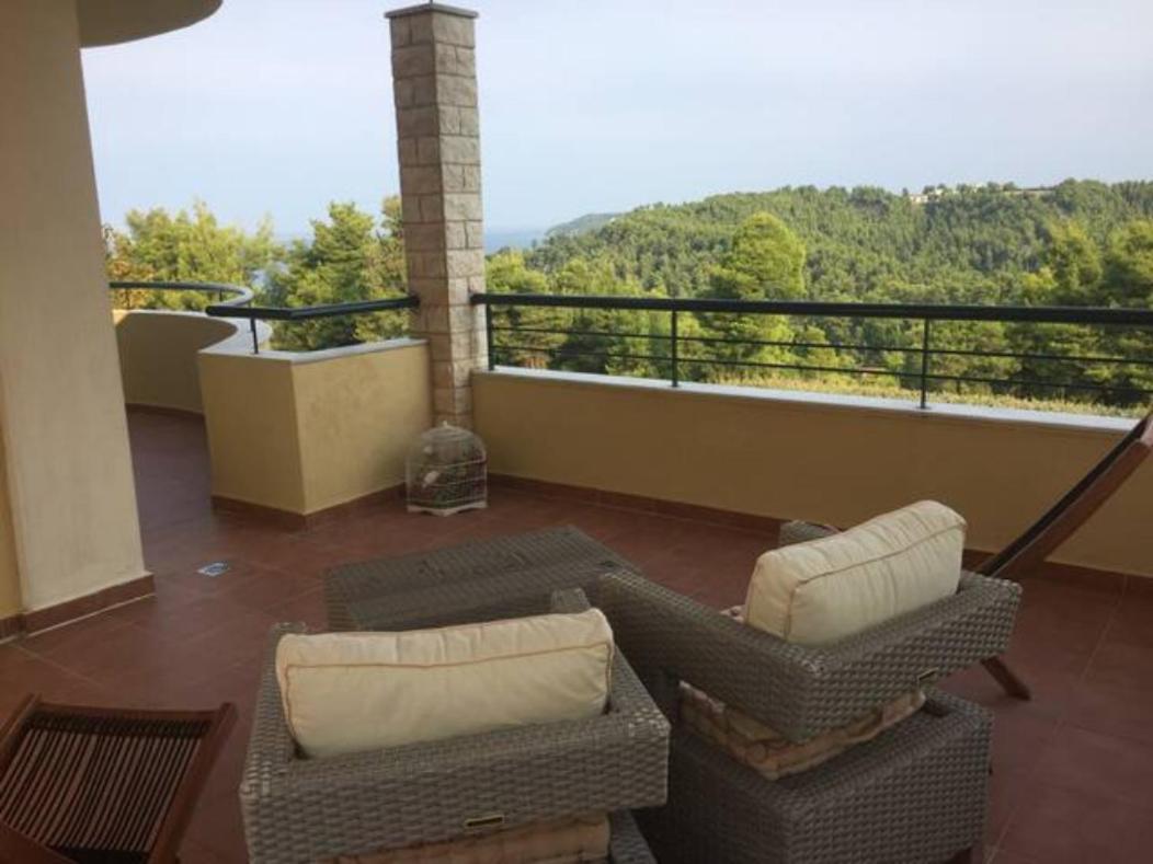 #Luxlikehome Hill Summer Villa Elani Bagian luar foto